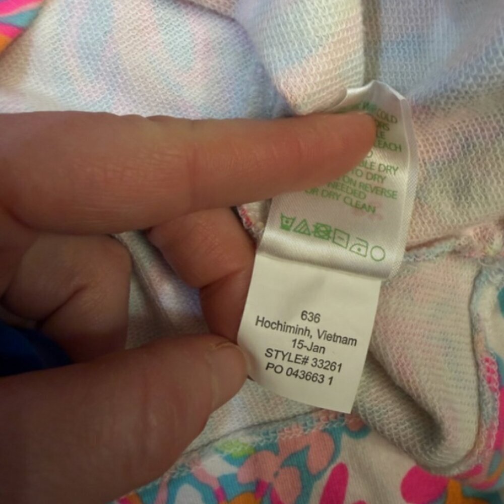 Lilly Pulitzer Skipper Popover 1/2 Zip Scuba to Cuba Resort Multi - Size Small - Picture 2 of 6